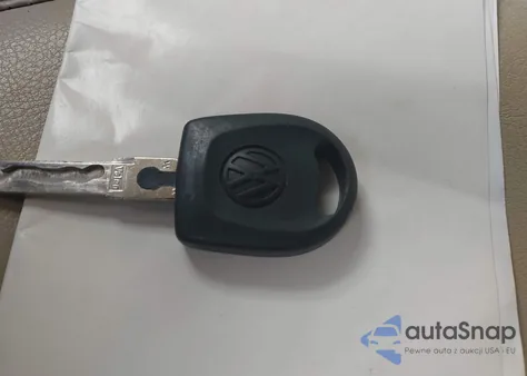 2004 Volkswagen New Beetle Gls from USA, damaged, VIN 3VWCM31Y34M312272